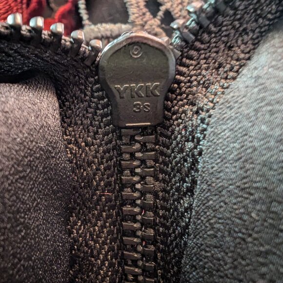 FOREST LILY LACE RED & BLACK dress Sz 8 COLORFUL ROSES & PUPPIES LACE *STUNNING* - Picture 8 of 13